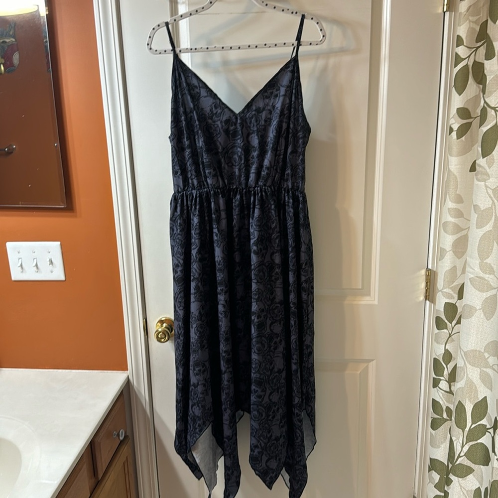 Romwe - plus size Skull and roses print - hanky hem cami sundress